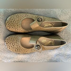Rieker Women’s Mint Green Maryjane Shoes, NWOT, Size 40 EU
